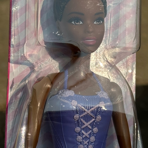 African American Barbie - Picture 5 of 6